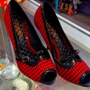 Penthouse size 8 heels.